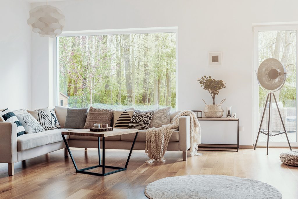 Pläd till beige soffa