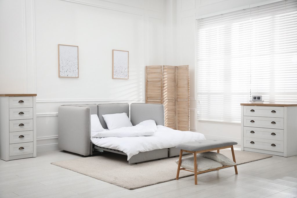 Framåtbäddad bäddsoffa