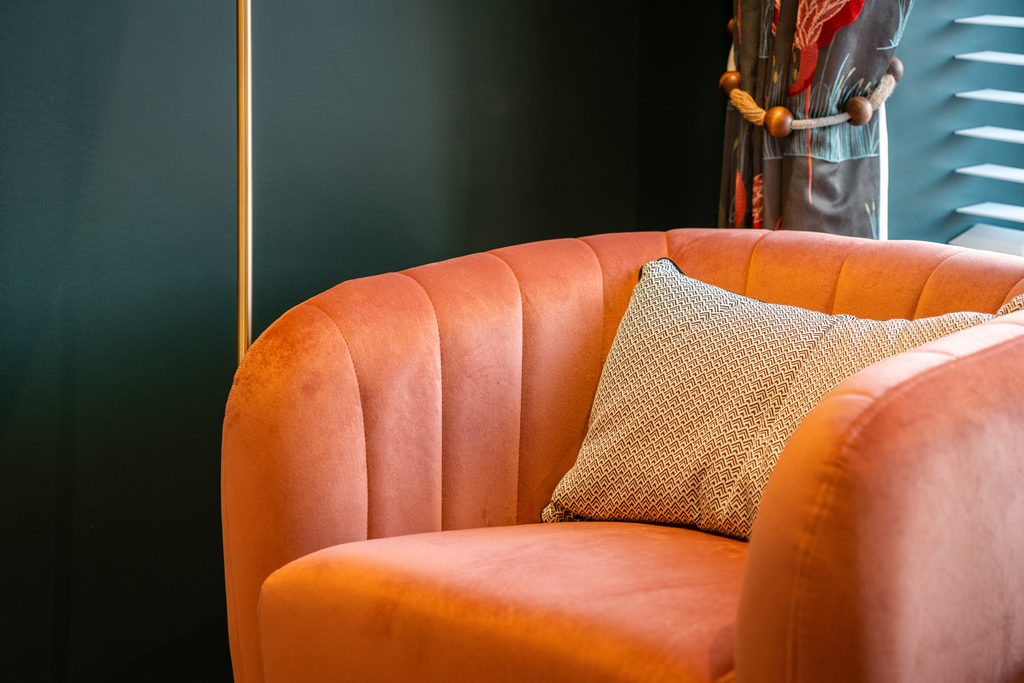 Orange fåtölj