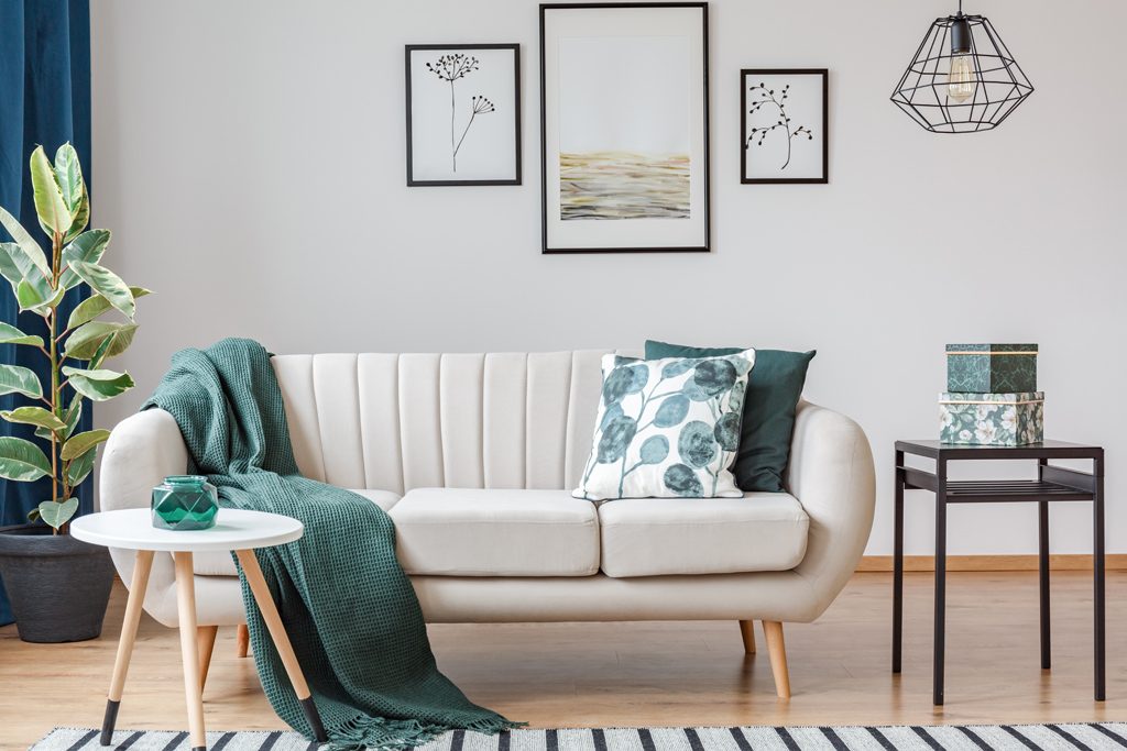 Kuddar till beige soffa