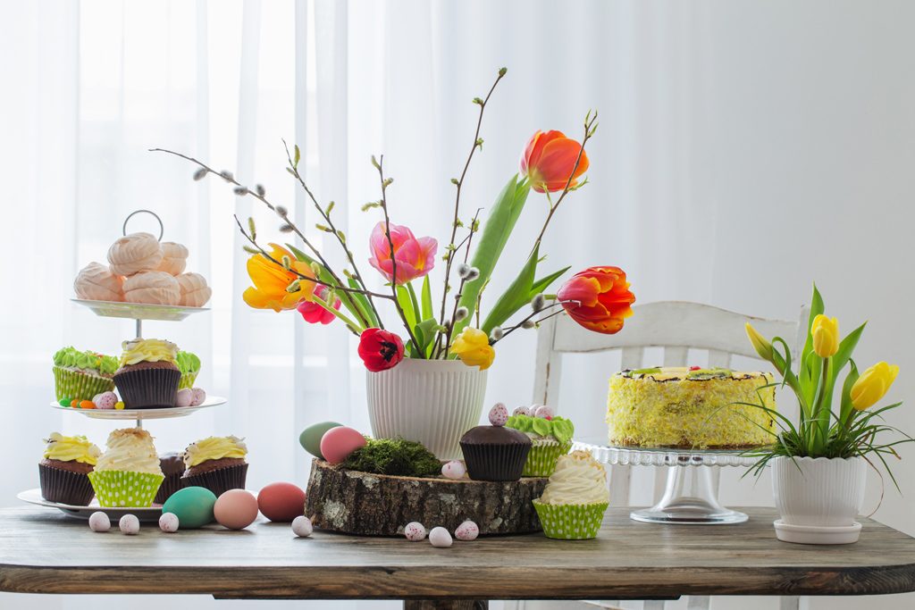 Påsk-o-rama med ägg och blommor