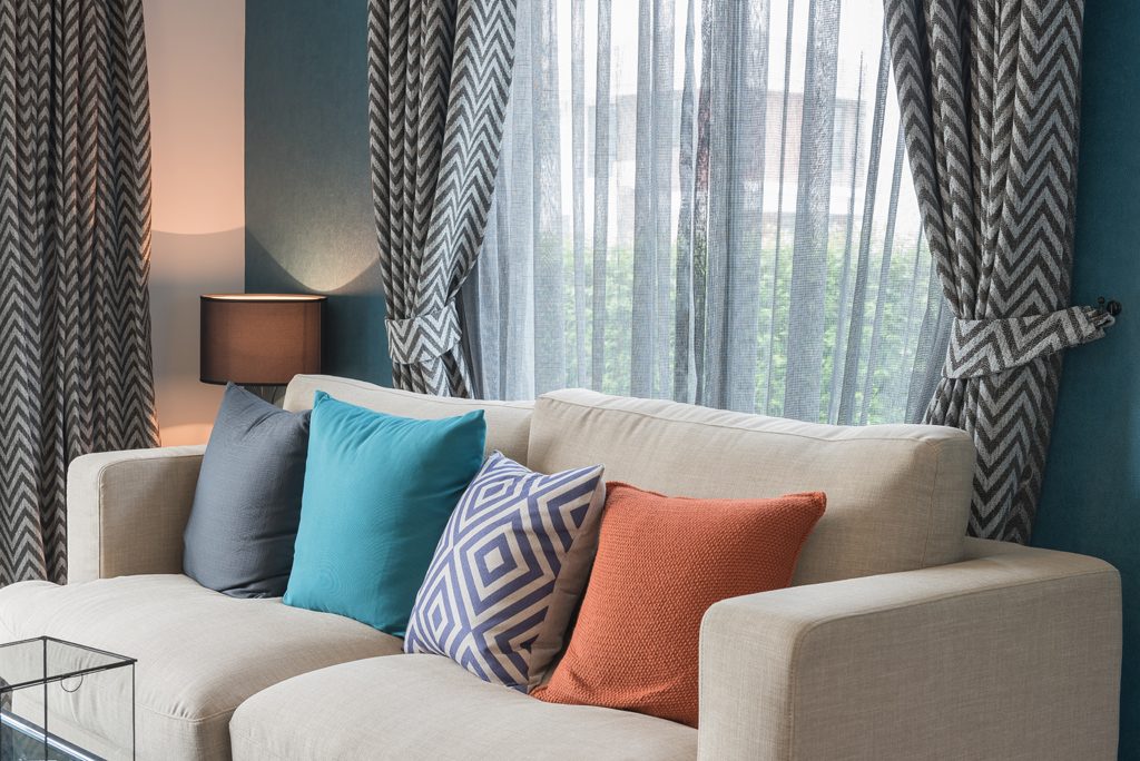 Kuddar till beige 2-sits soffa