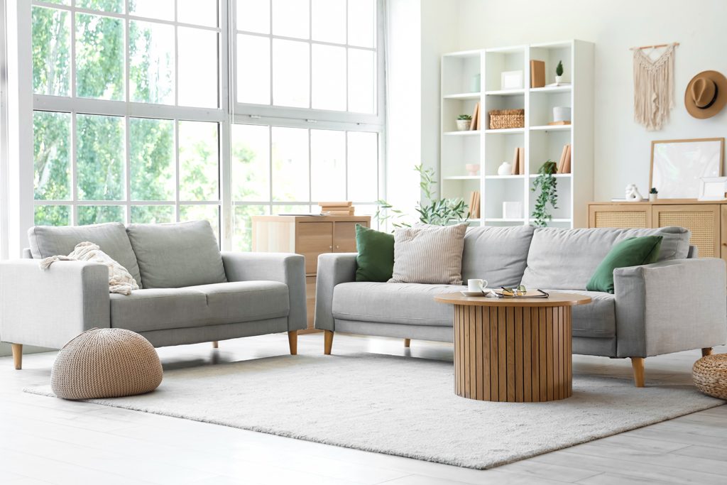 Beige matta till grå soffa