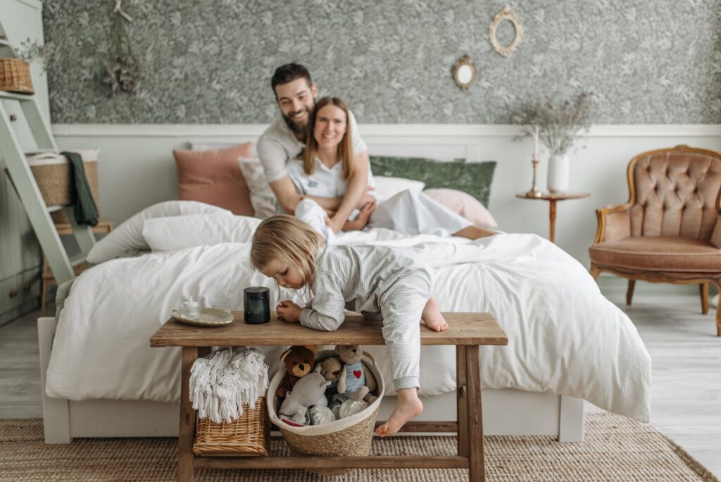 Familj i sovrum