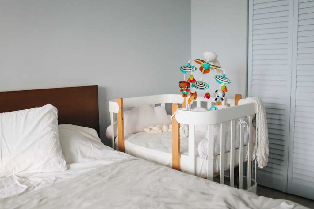 Bedside crib