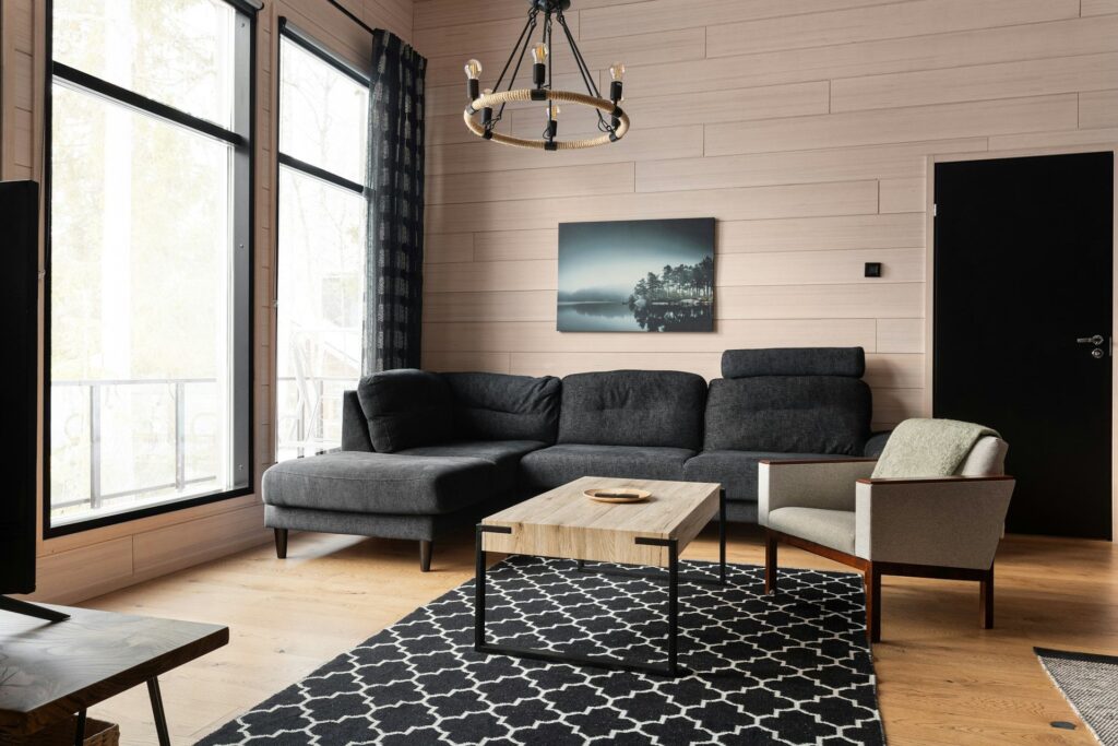 Svart divansoffa