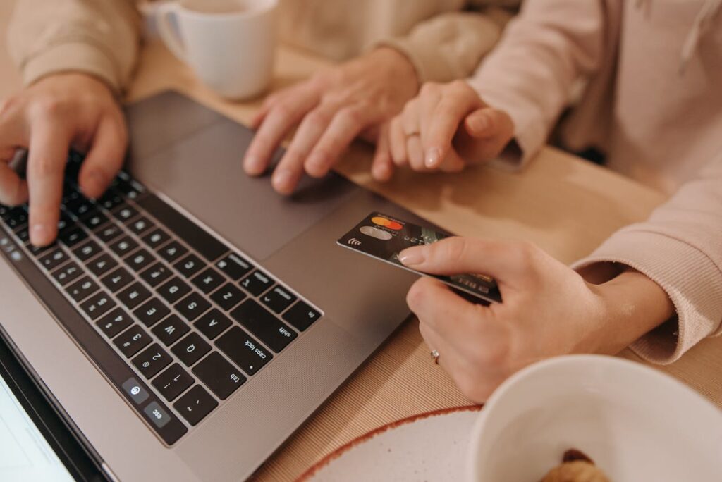 Personer som handlar online